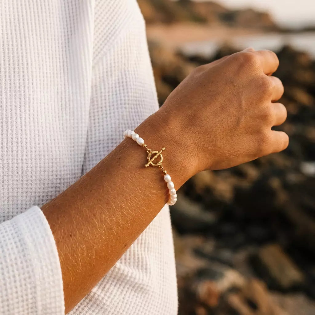 O-Toggle Pearl Bracelet
