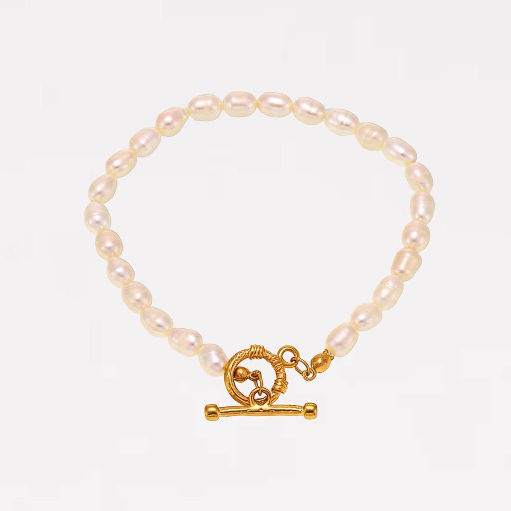 O-Toggle Pearl Bracelet