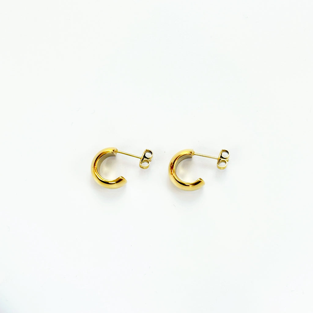 Mara C-Hoop Earrings