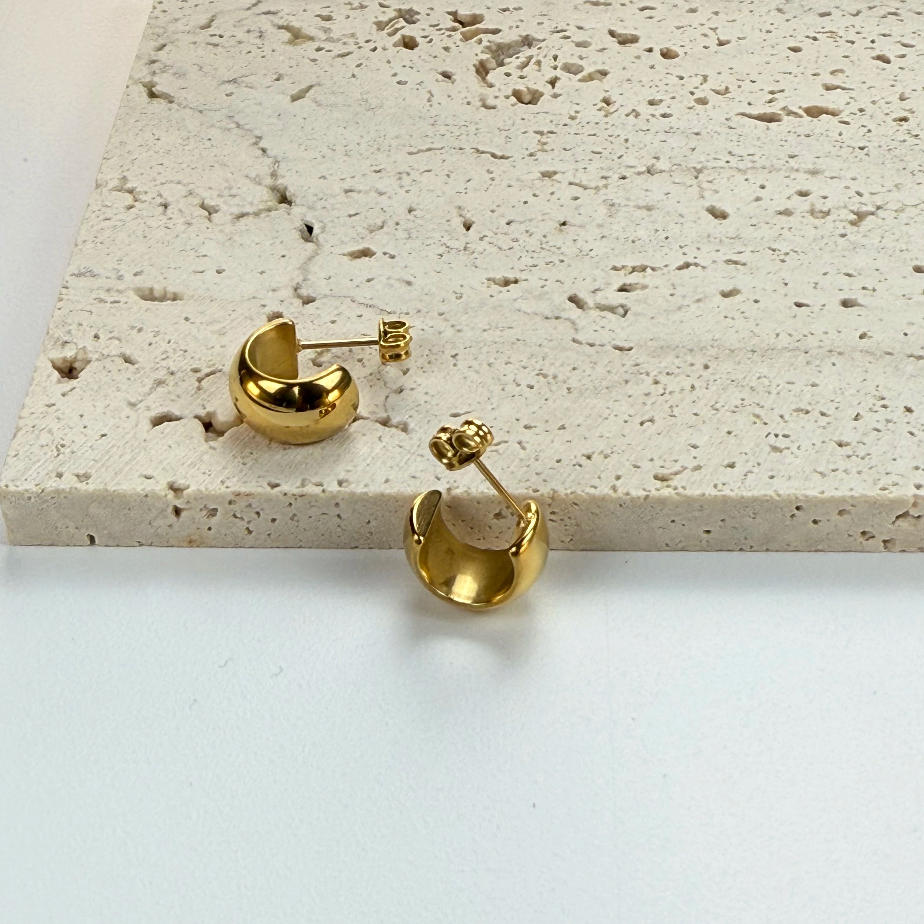 Mara C-Hoop Earrings