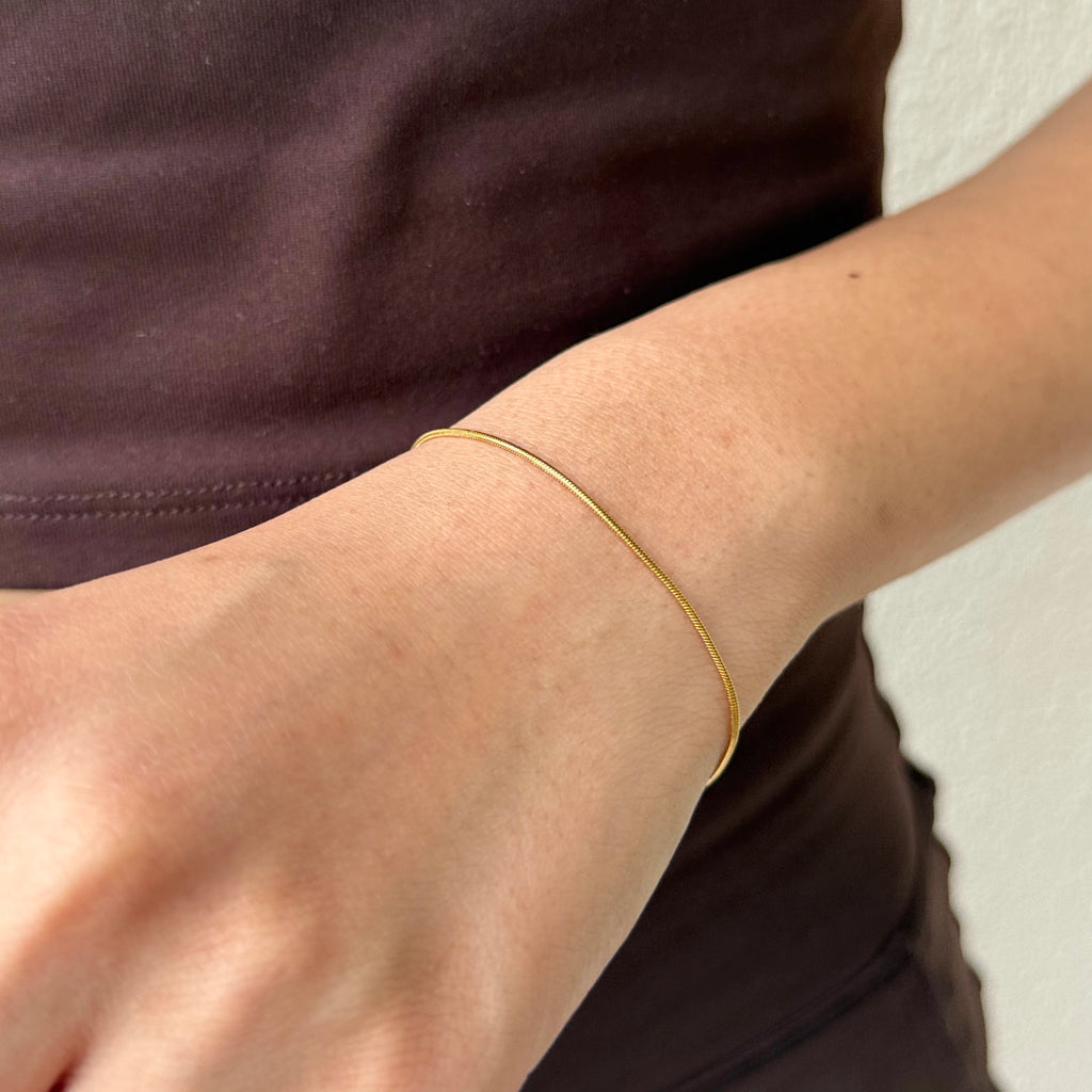 Essential 5-Piece Stack Bracelet Set