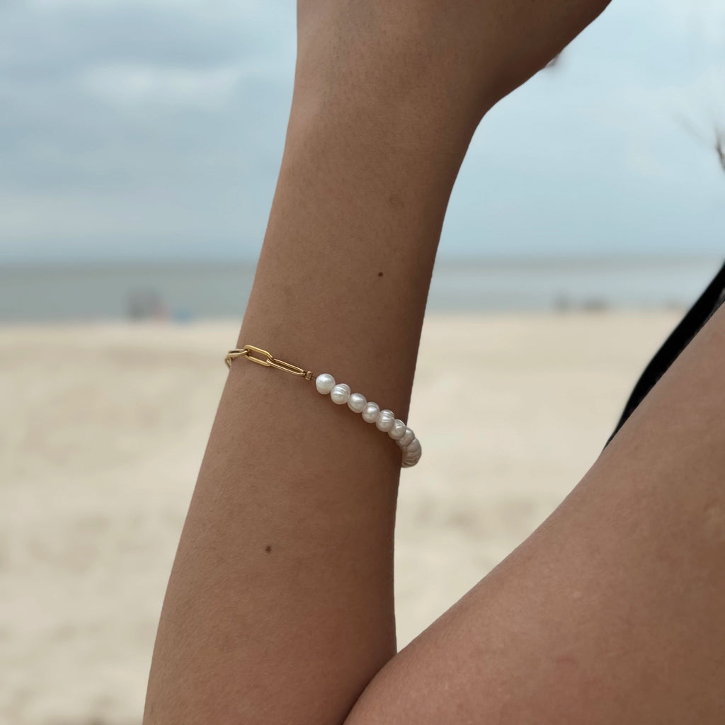 Lumi Pearl Bracelet