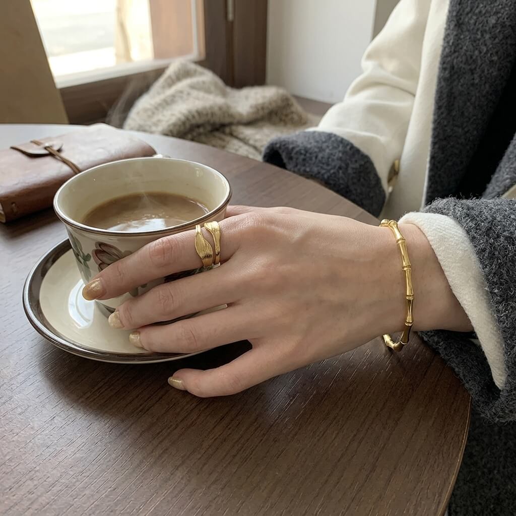 Flow Ring‑Gold