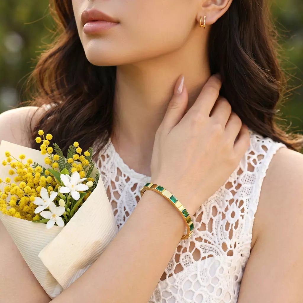 Emerald Glow Bangle