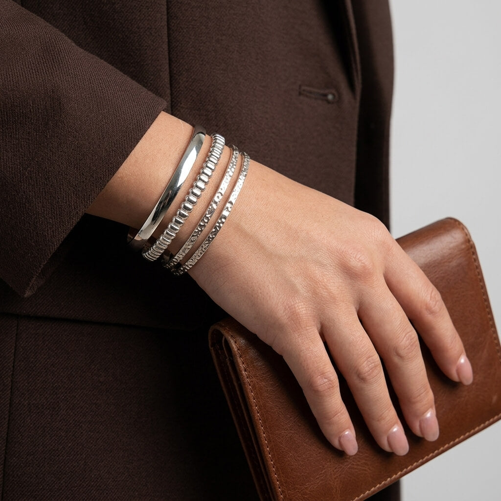 Nora Bangle