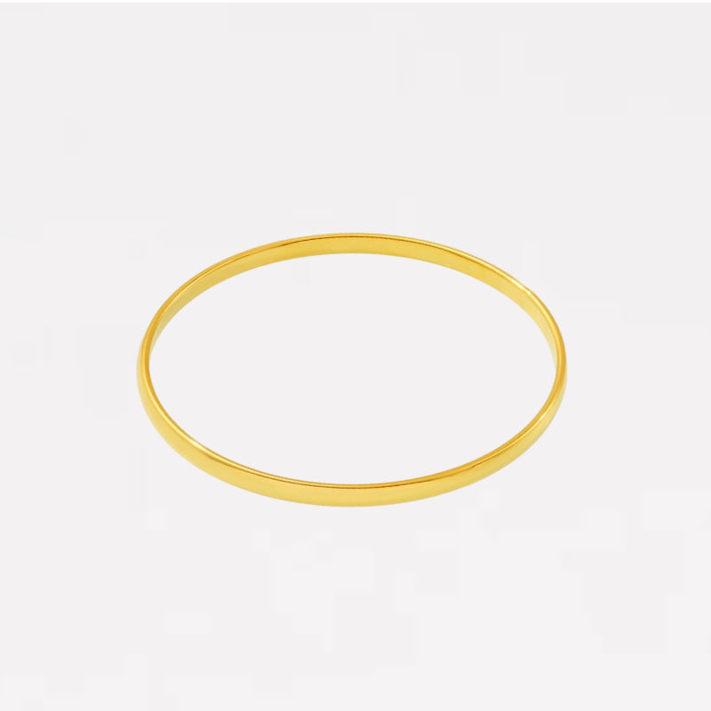 Sleek Gold Bangle