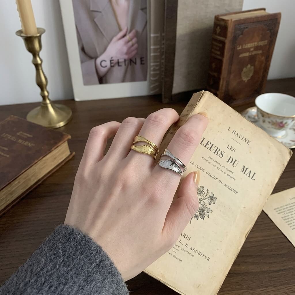 Flow Ring‑Gold