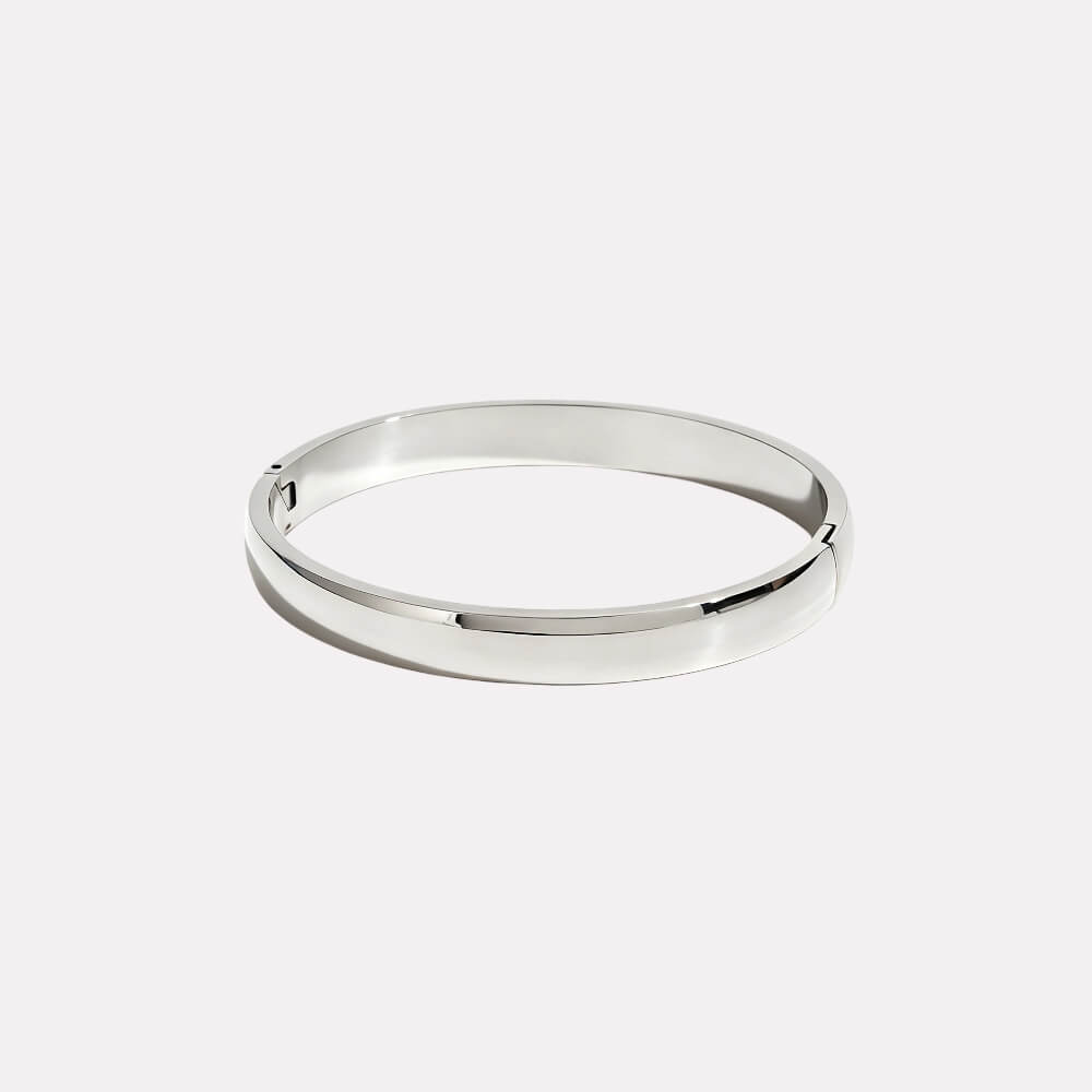 Nora Bangle